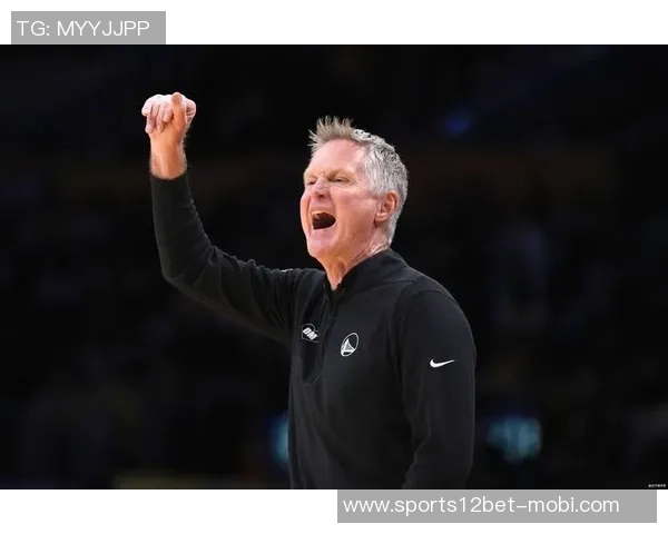 湾区评论员怒斥科尔偏袒波姐指责其资历不如众多优秀教练 湾区评论员怒斥科尔偏袒波姐指责其资历不如众多优秀教练